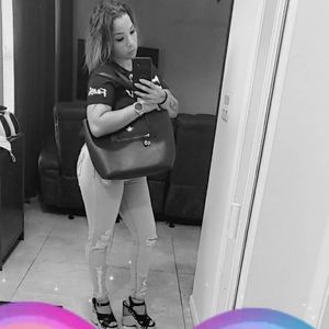 Meet your Posher, Glenda